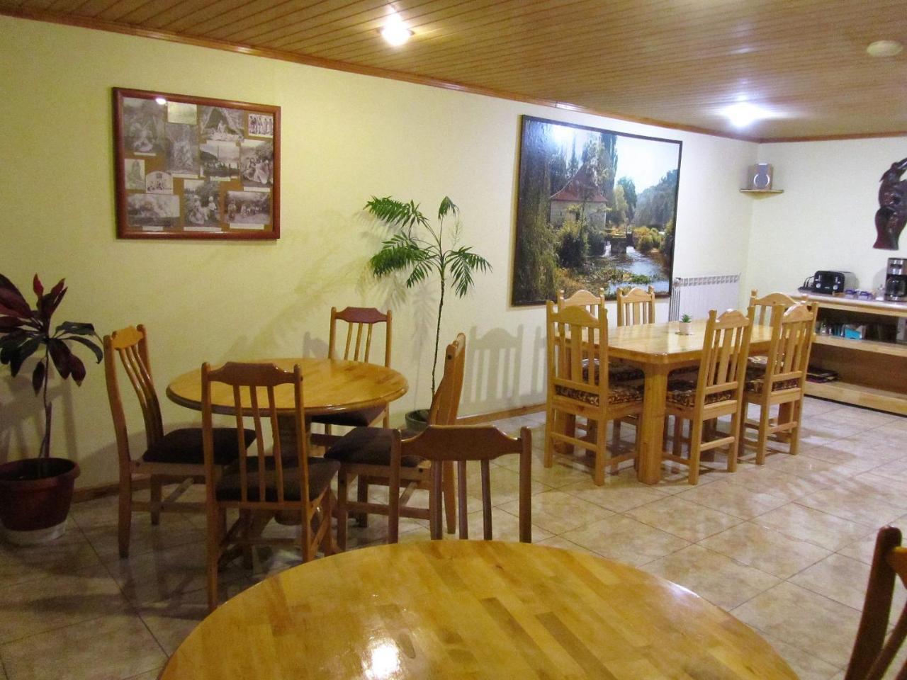 Hotel Patagonia Swiss House Puerto Natales Exterior foto
